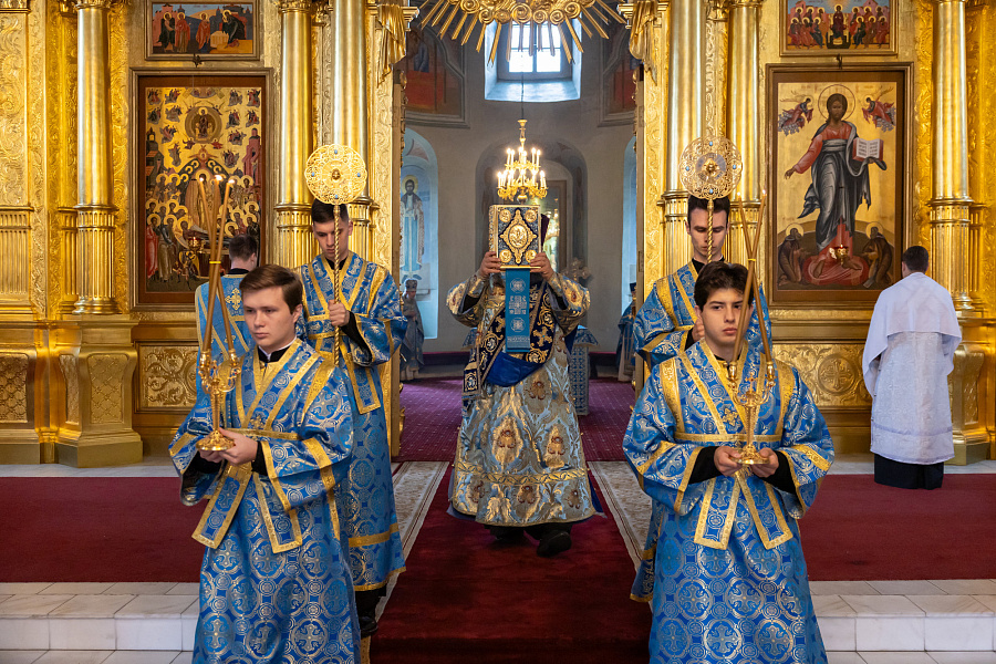 Праздник Тихвинской иконы Божией Матери в Успенском кафедральном соборе города Коломны