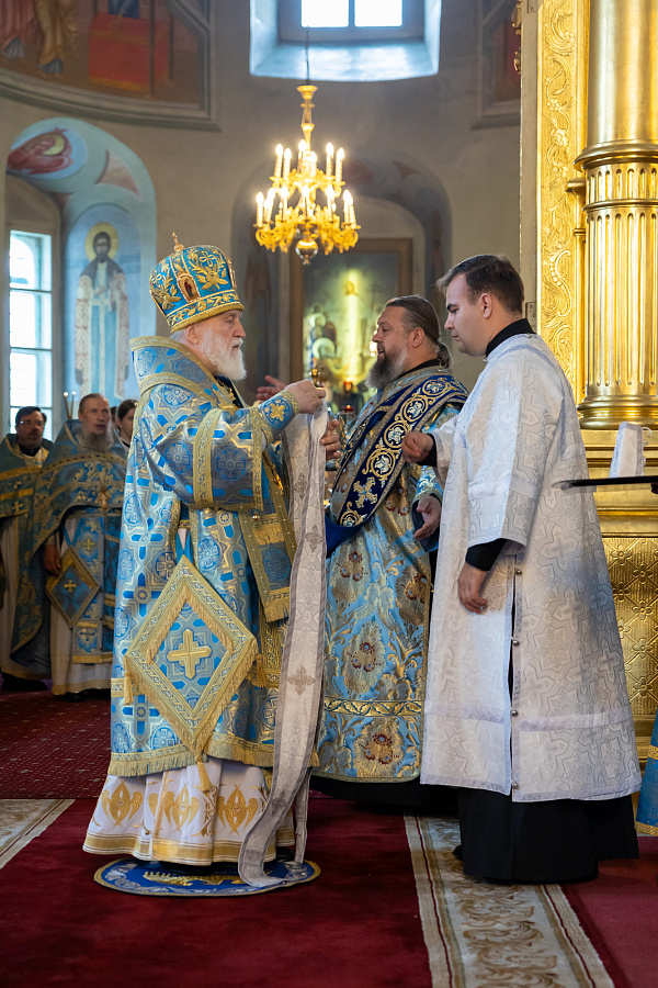 Праздник Тихвинской иконы Божией Матери в Успенском кафедральном соборе города Коломны