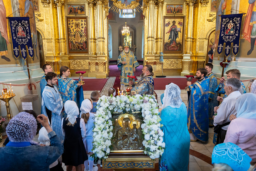Праздник Тихвинской иконы Божией Матери в Успенском кафедральном соборе города Коломны