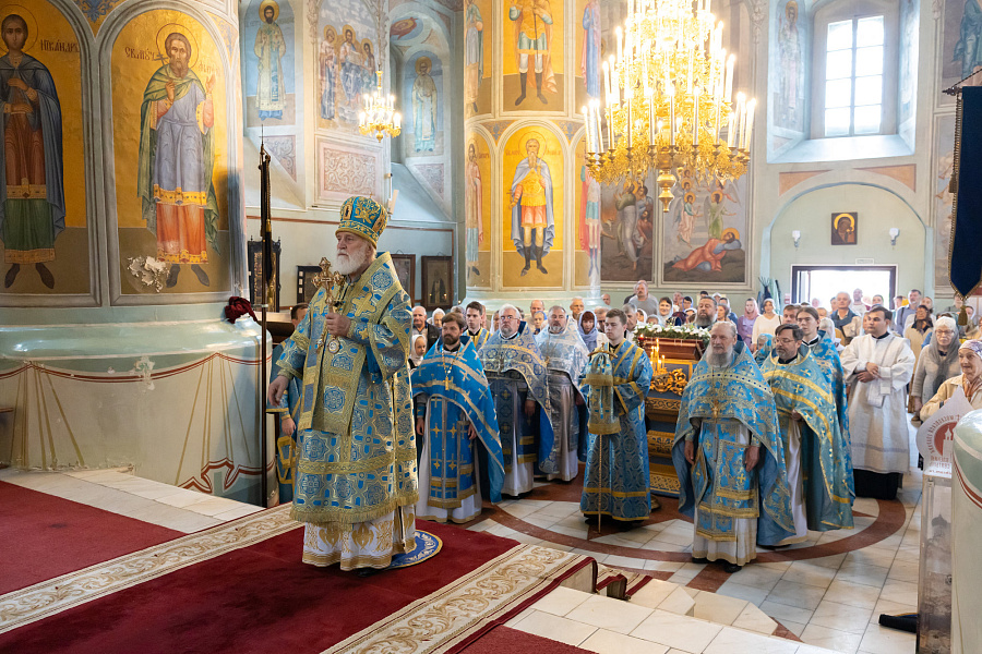 Праздник Тихвинской иконы Божией Матери в Успенском кафедральном соборе города Коломны