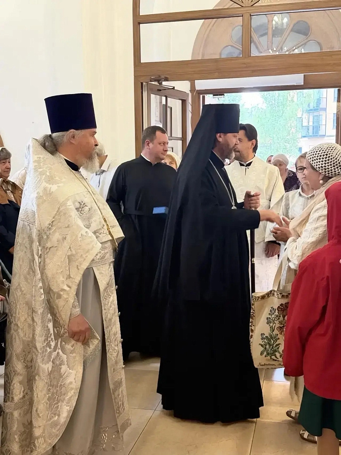 Архиерейское богослужение в Иаонно-Предтеченском храме п. Лесной Городок