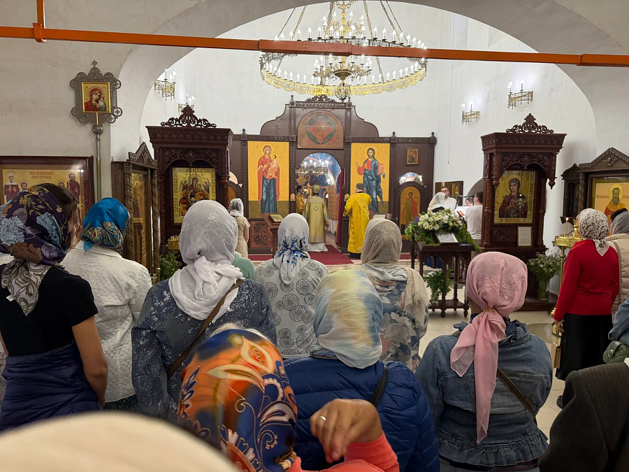 Архиерейское богослужение в день памяти святых благоверных князя Петра и княгини Февронии Муромских в Истре