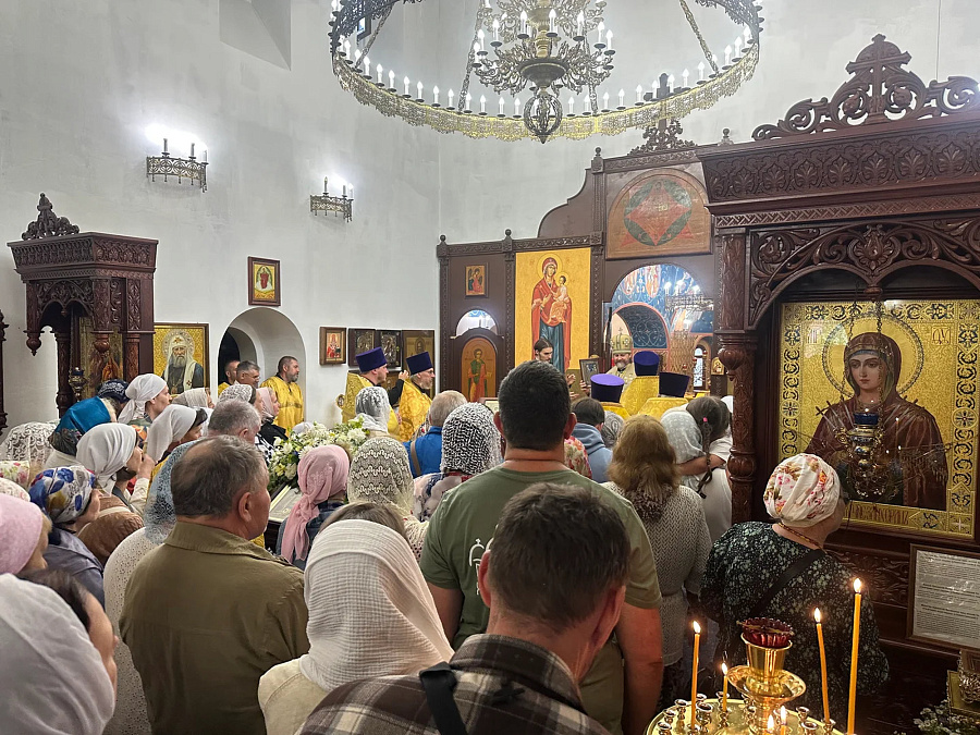 Архиерейское богослужение в день памяти святых благоверных князя Петра и княгини Февронии Муромских в Истре