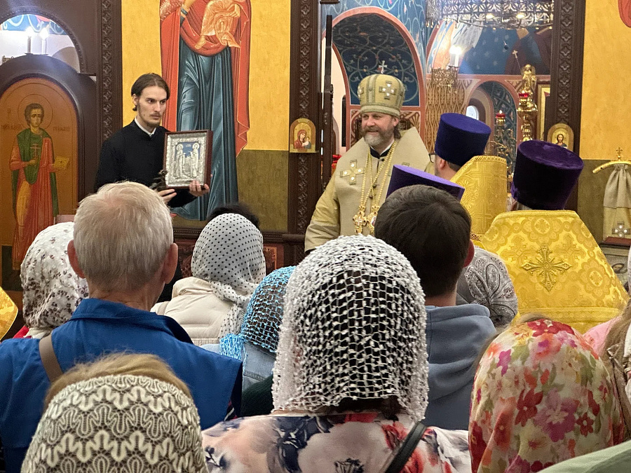 Архиерейское богослужение в день памяти святых благоверных князя Петра и княгини Февронии Муромских в Истре
