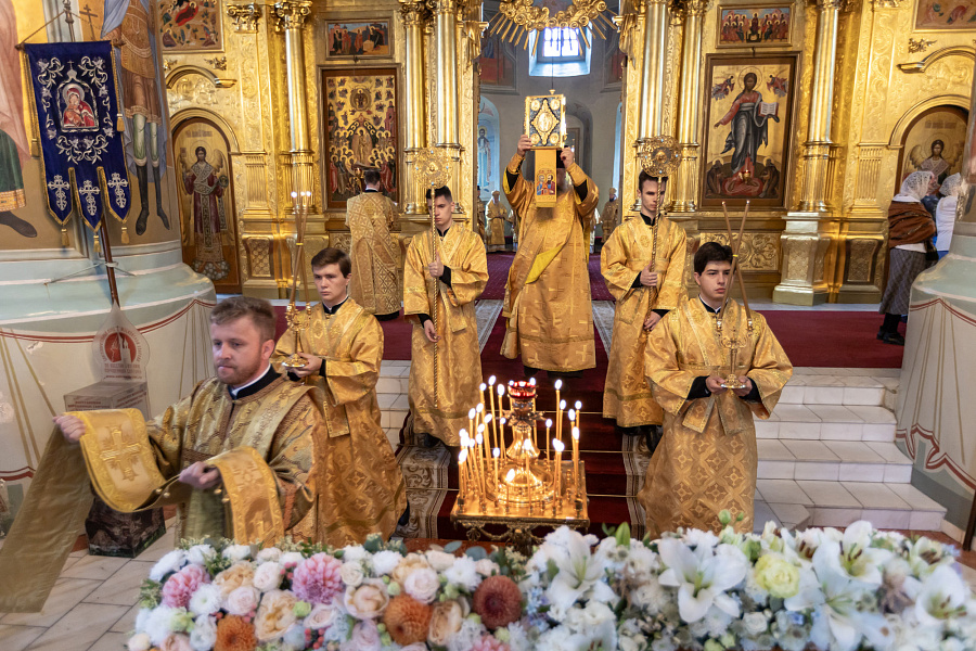 Архиерейское богослужение в день тезоименитства митрополита Крутицкого и Коломенского Павла