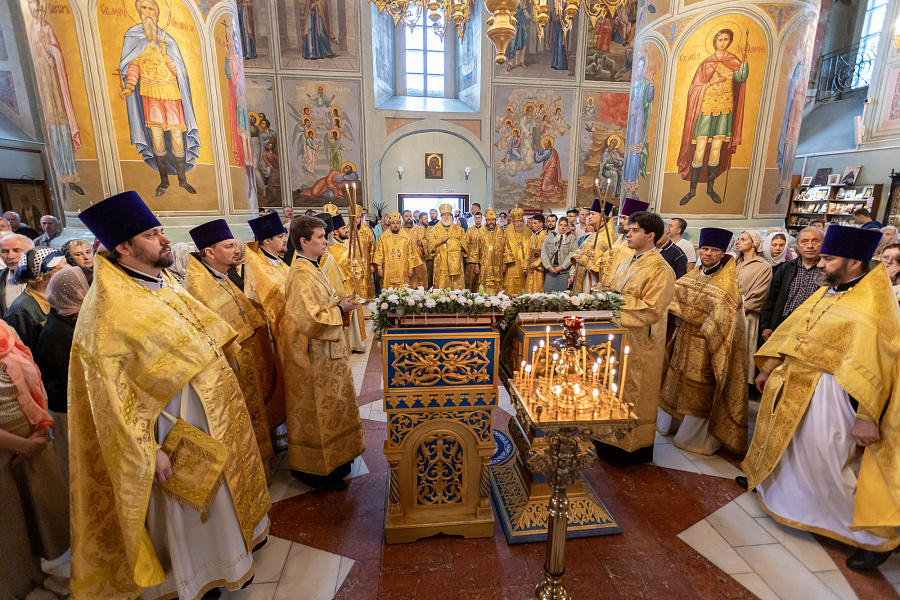 Архиерейское богослужение в день тезоименитства митрополита Крутицкого и Коломенского Павла