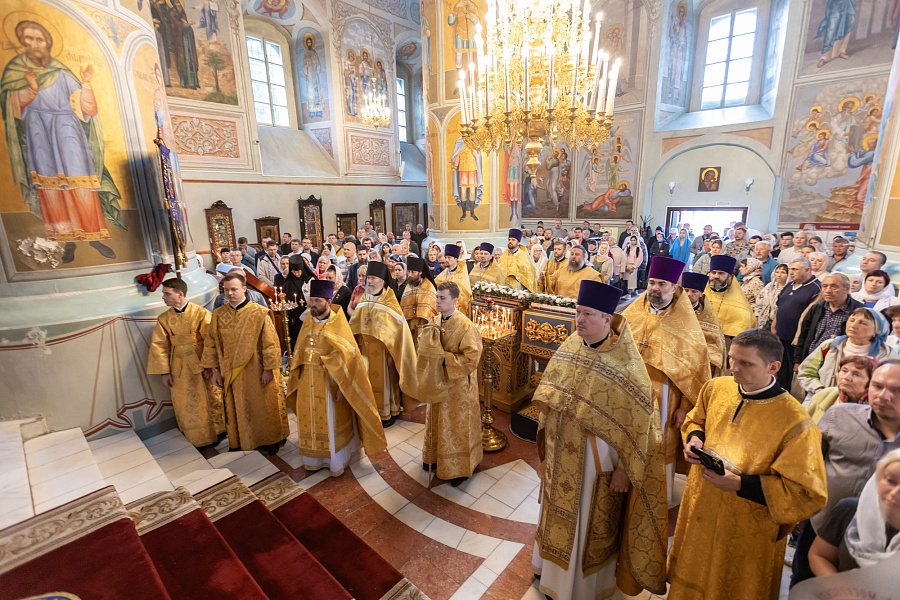 Архиерейское богослужение в день тезоименитства митрополита Крутицкого и Коломенского Павла