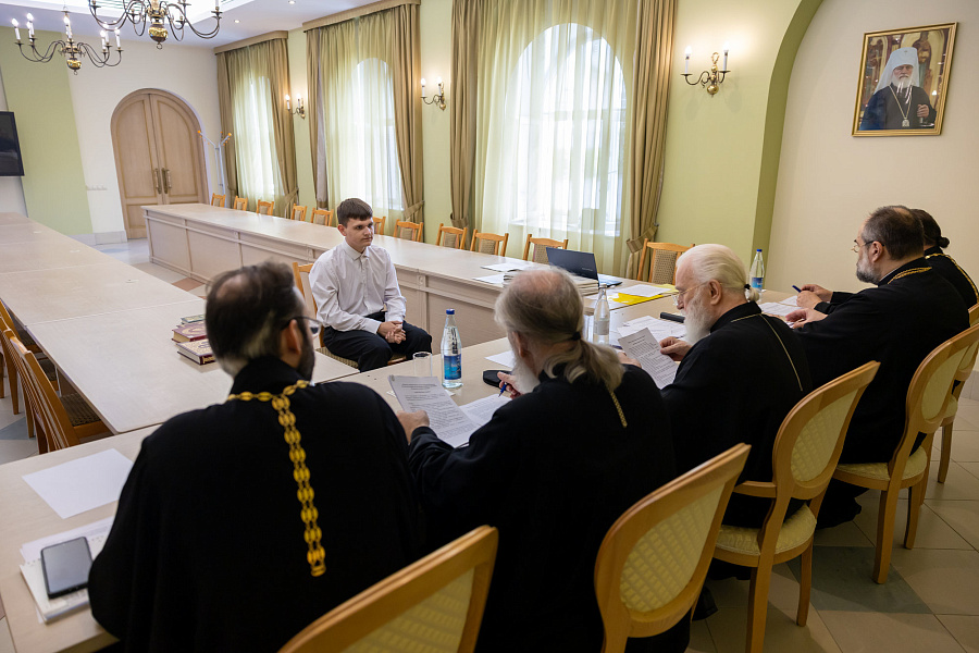 Митрополит Павел возглавил заседание аттестационной комиссии в Коломенской духовной семинарии