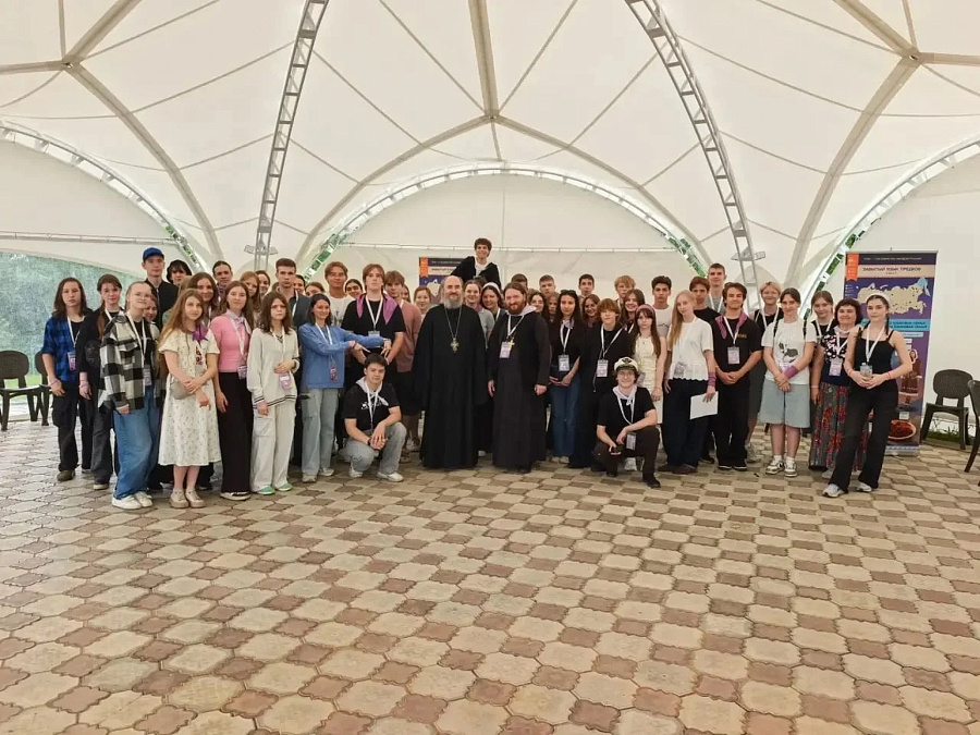 Председатель Миссионерского отдела Одинцовской епархии представил молодежи интерактивный просветительский проект