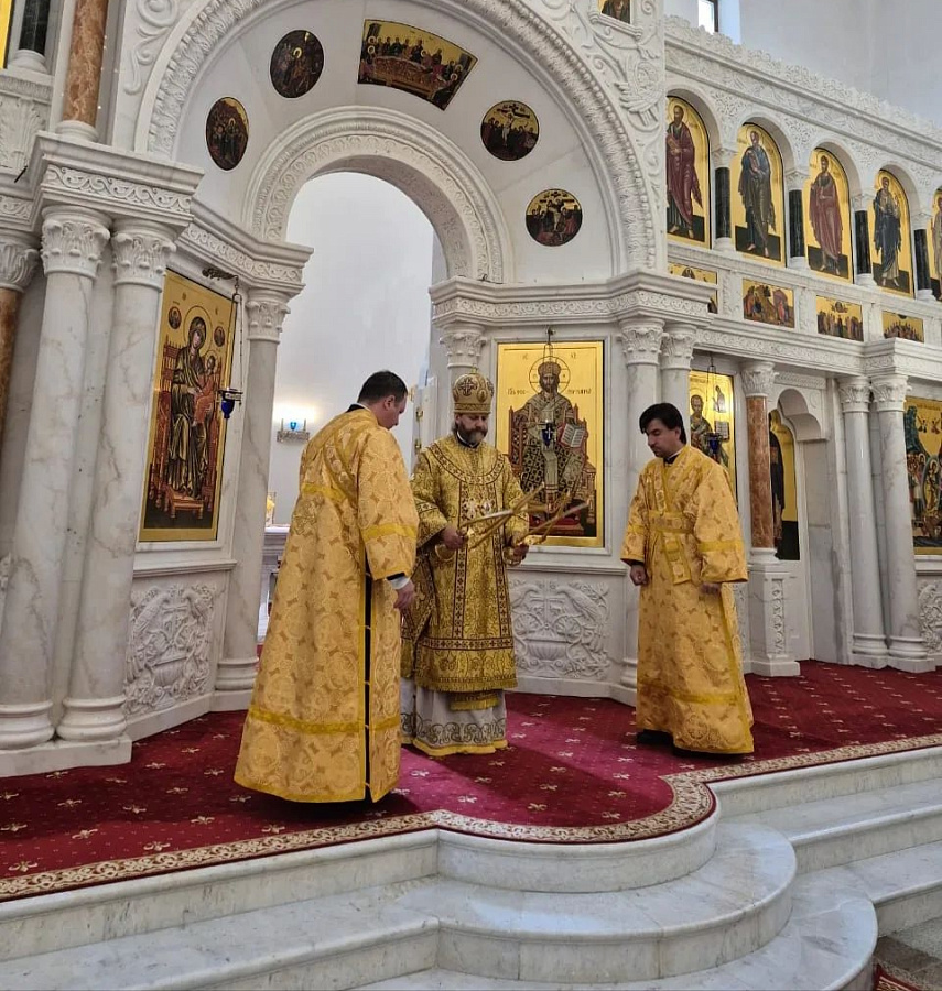 Архиерейская литургия в Никольском соборе г. Красногорск