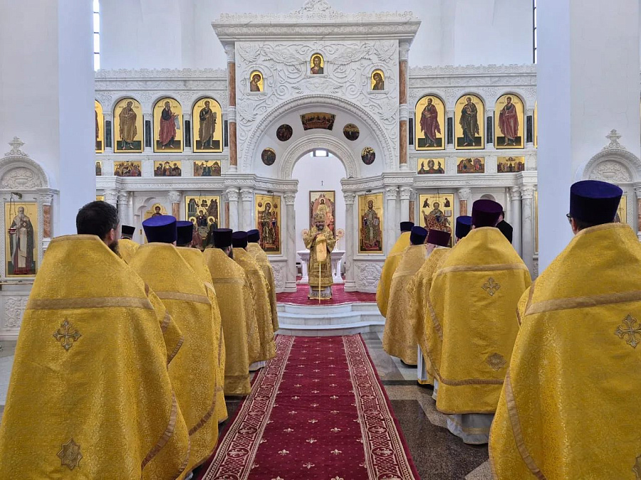 Архиерейская литургия в Никольском соборе г. Красногорск