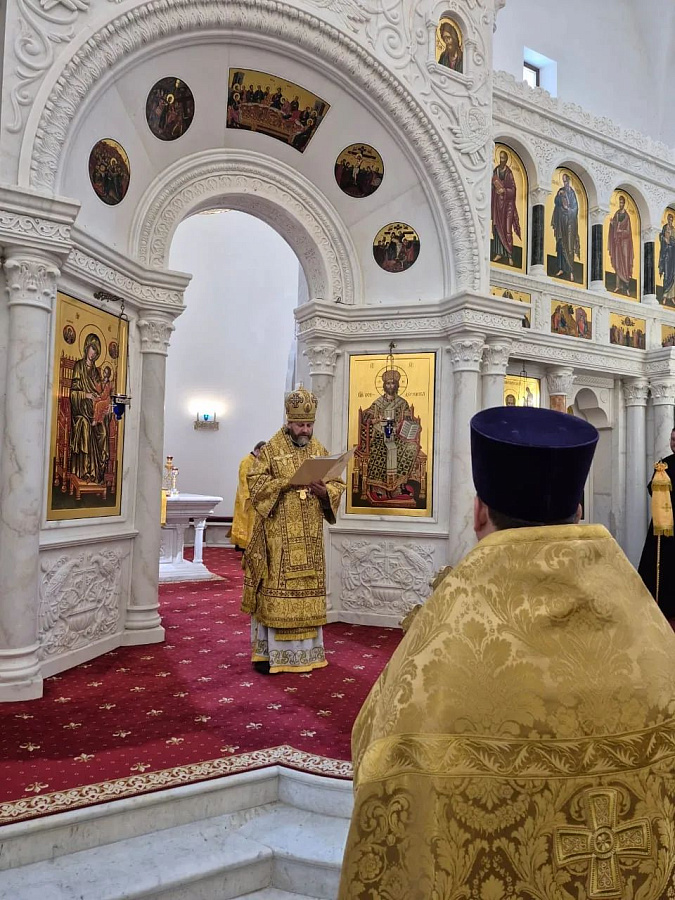 Архиерейская литургия в Никольском соборе г. Красногорск