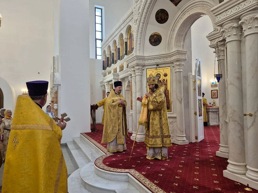 Архиерейская литургия в Никольском соборе г. Красногорск