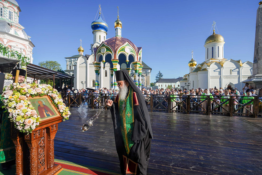В канун праздника обретения мощей преподобного Сергия Радонежского Святейший Патриарх Кирилл совершил всенощное бдение в Троице-Сергиевой лавре