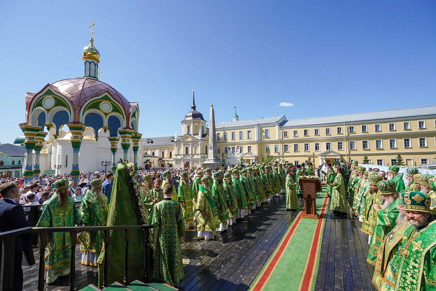В день памяти преподобного Сергия Радонежского Предстоятель Русской Церкви совершил Литургию в Троице-Сергиевой лавре