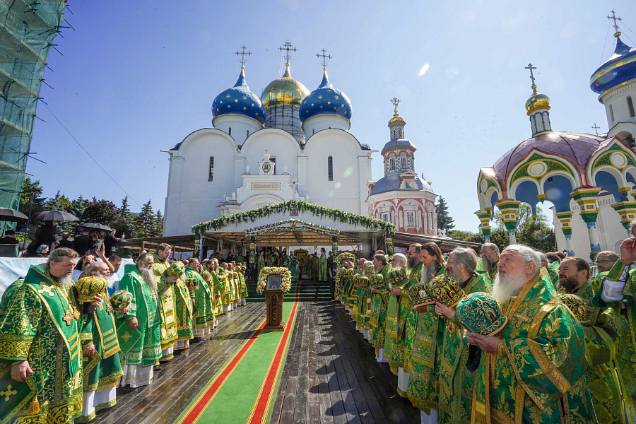 В день памяти преподобного Сергия Радонежского Предстоятель Русской Церкви совершил Литургию в Троице-Сергиевой лавре