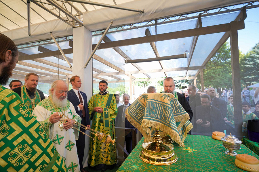 В день памяти преподобного Сергия Радонежского Предстоятель Русской Церкви совершил Литургию в Троице-Сергиевой лавре