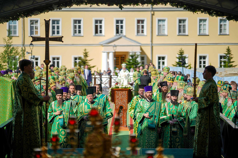 В день памяти преподобного Сергия Радонежского Предстоятель Русской Церкви совершил Литургию в Троице-Сергиевой лавре