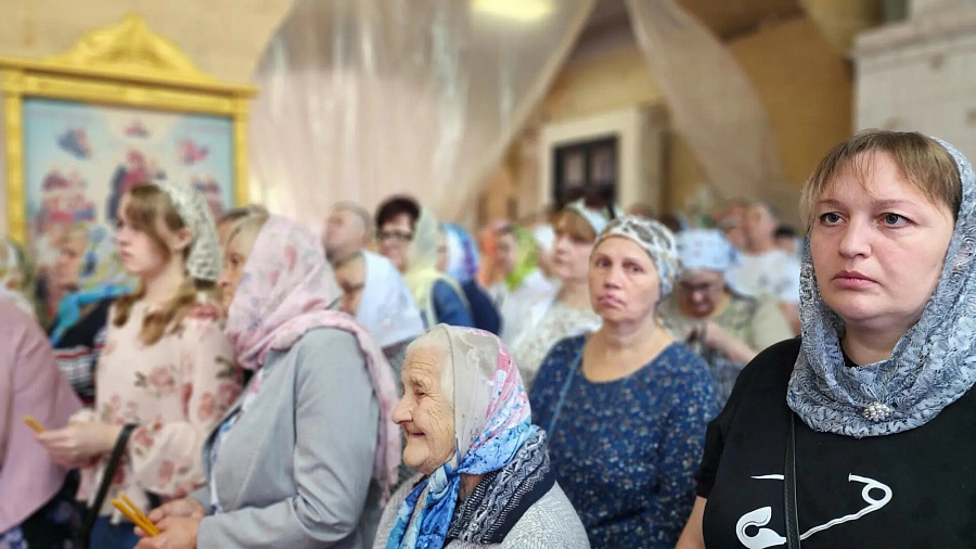 В Троицком храме Зарайска впервые за 90 лет совершили Божественную литургию