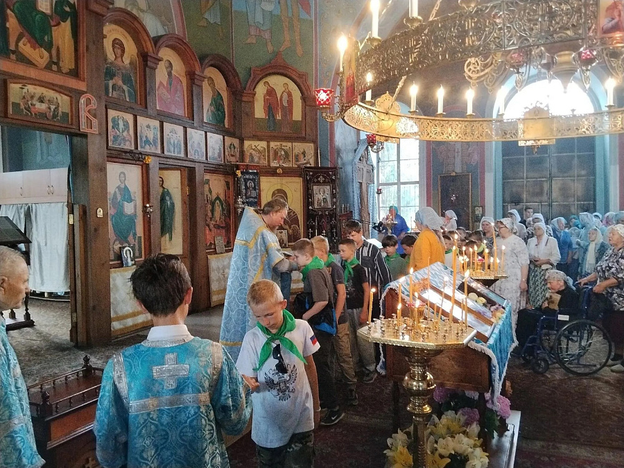 Театрализованное представление на тему «Крещение Руси»