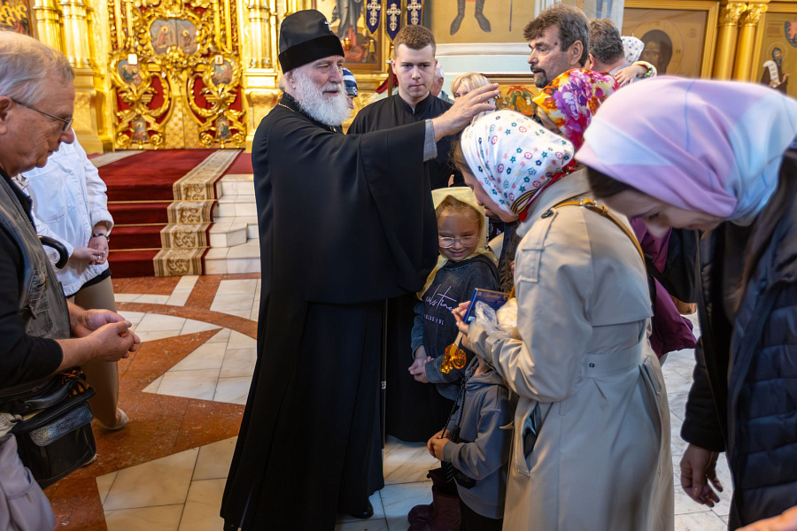 Архиерейское богослужение в Успенском кафедральном соборе города Коломны