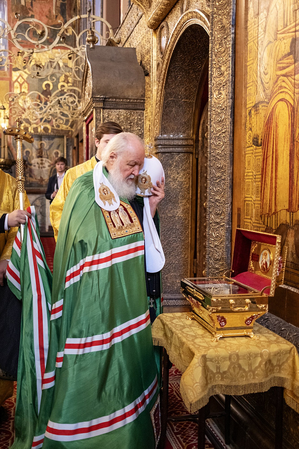 В праздник Крещения Руси Святейший Патриарх Кирилл совершил Литургию в Успенском соборе Московского Кремля