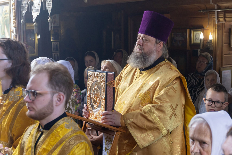 Великое освящение Введенского храма деревни Рыжево Егорьевского муниципального округа