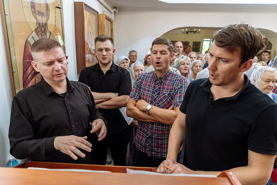 Архиерейское богослужение в Пантелеимоновском храме села Красный Путь г.о. Домодедово