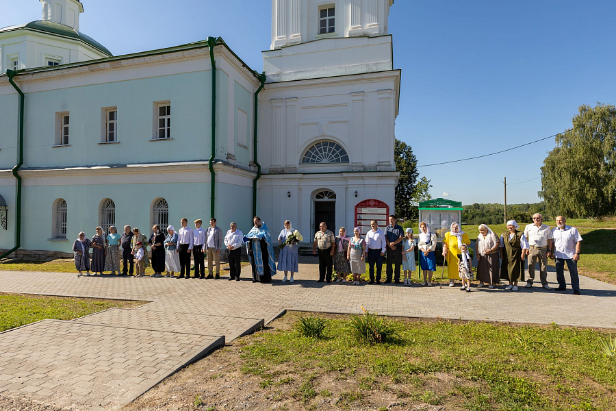 Митрополит Крутицкий и Коломенский Павел посетил приходы Озёрского благочиния