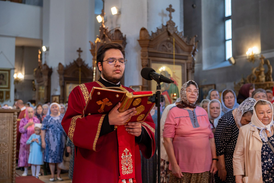 Архиерейское богослужение в Спасо-Преображенском храме города Жуковский