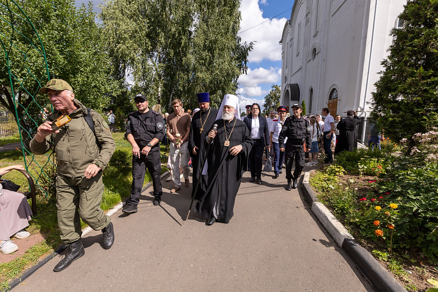 Архиерейское богослужение в Спасо-Преображенском храме города Жуковский