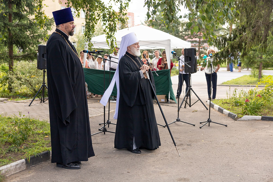 Архиерейское богослужение в Спасо-Преображенском храме города Жуковский