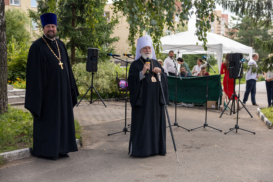 Архиерейское богослужение в Спасо-Преображенском храме города Жуковский