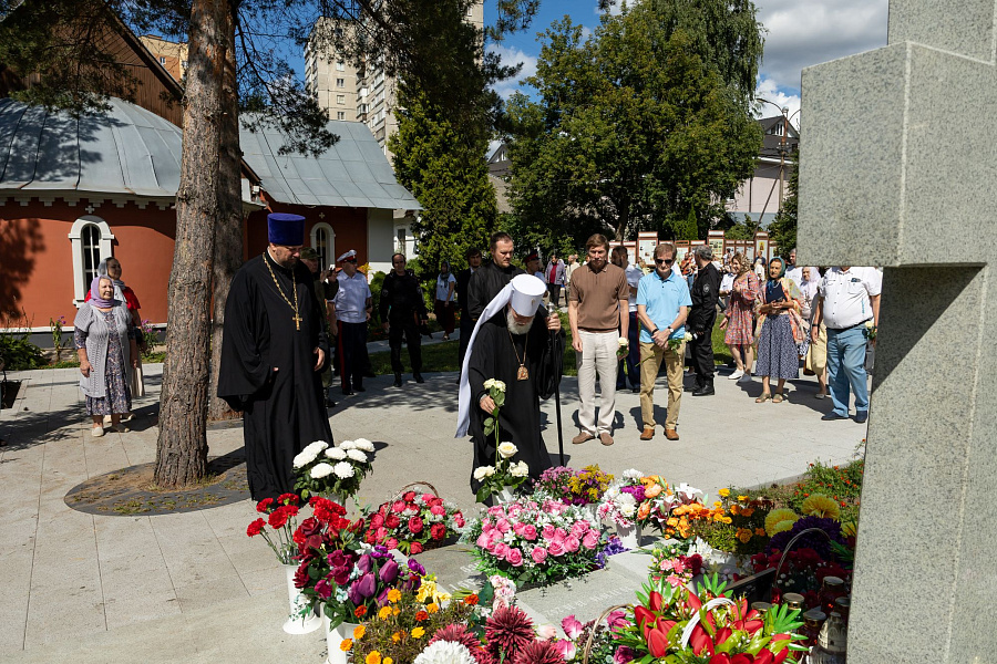 Архиерейское богослужение в Спасо-Преображенском храме города Жуковский