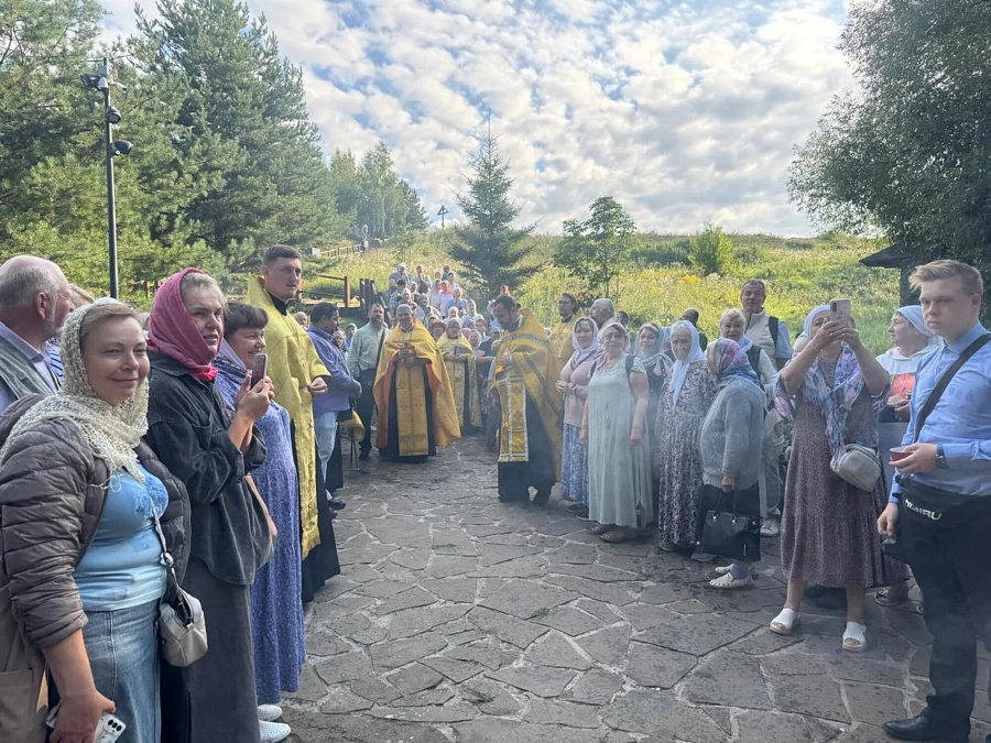 Праздничные мероприятия в Зарайске в день памяти рождества святителя Николая