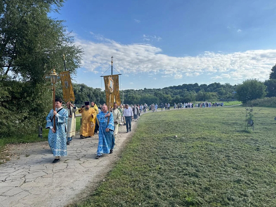 Праздничные мероприятия в Зарайске в день памяти рождества святителя Николая