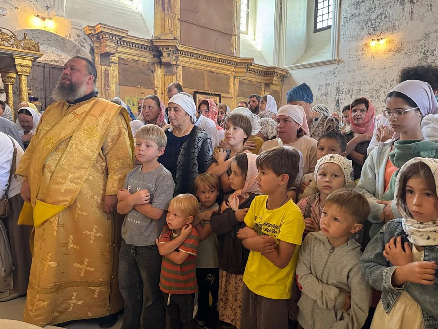 Праздничные мероприятия в Зарайске в день памяти рождества святителя Николая