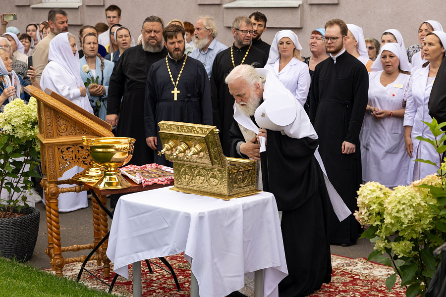 Архиерейское богослужение в Спасо-Преображенском храме города Жуковский