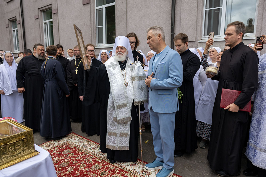 Архиерейское богослужение в Спасо-Преображенском храме города Жуковский