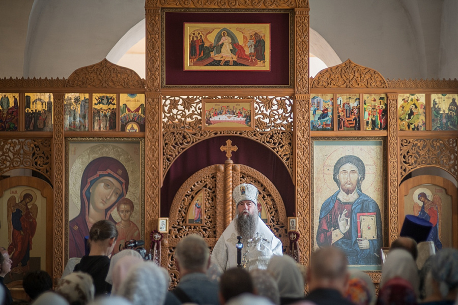Архиерейское богослужение в Троицком соборе города Клина