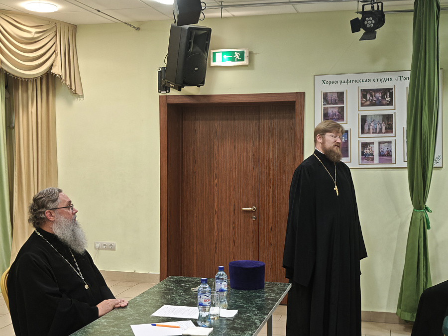 Братское совещание духовенства Подольского церковного округа под председательством архиепископа Аксия