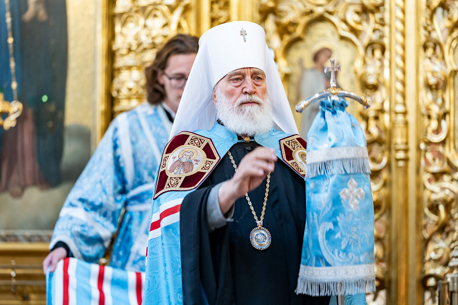 Соборное архиерейское богослужение в Троицком кафедральном соборе города Подольска