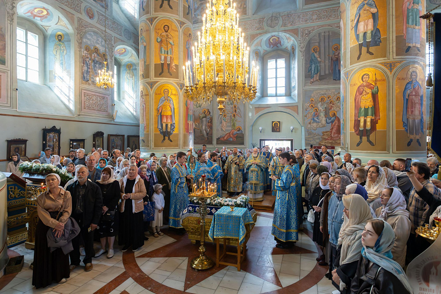 Престольный праздник Успенского кафедрального собора города Коломны
