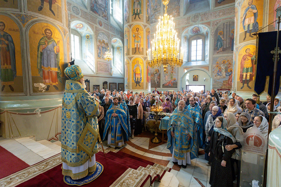 Престольный праздник Успенского кафедрального собора города Коломны