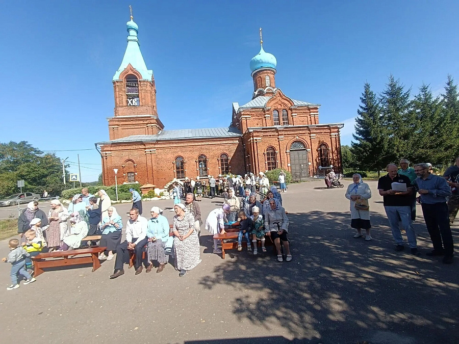 Праздник  в Успенском храме д. Рожново м.о. Зарайск