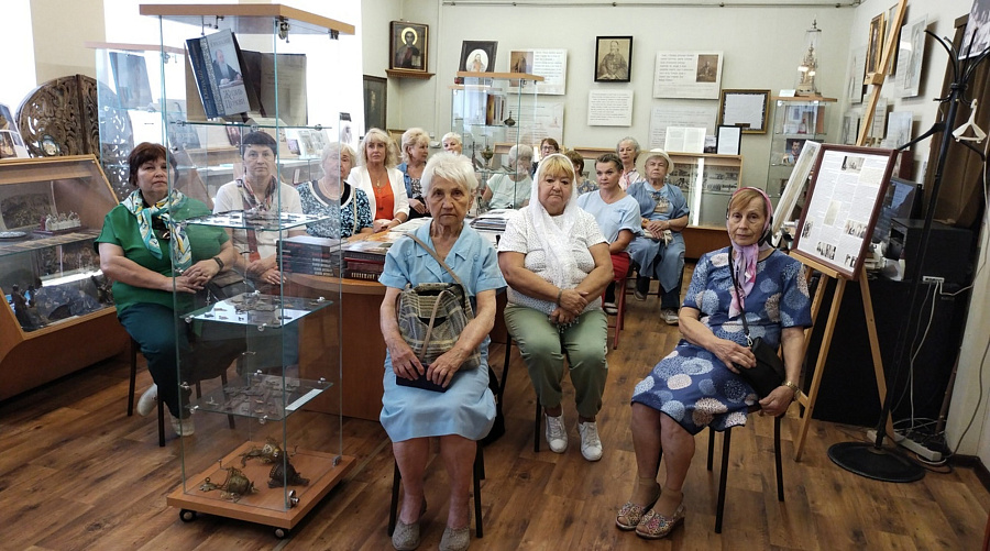 Гости в музеях Пантелеимоновского прихода города Жуковского в августе