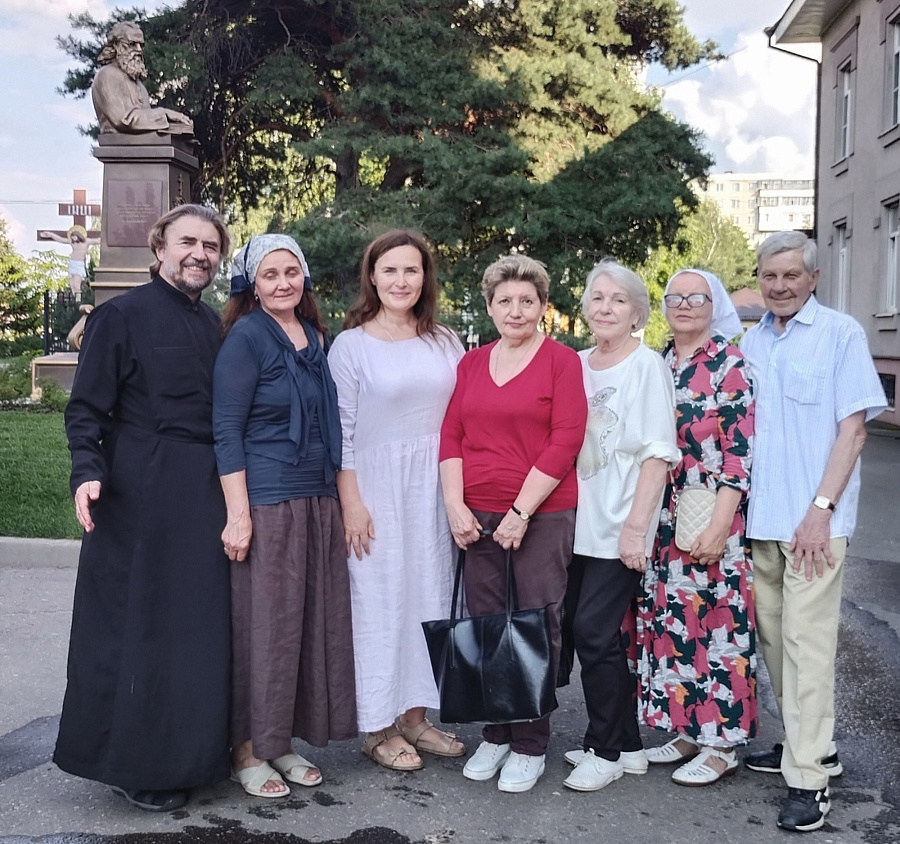 Гости в музеях Пантелеимоновского прихода города Жуковского в августе