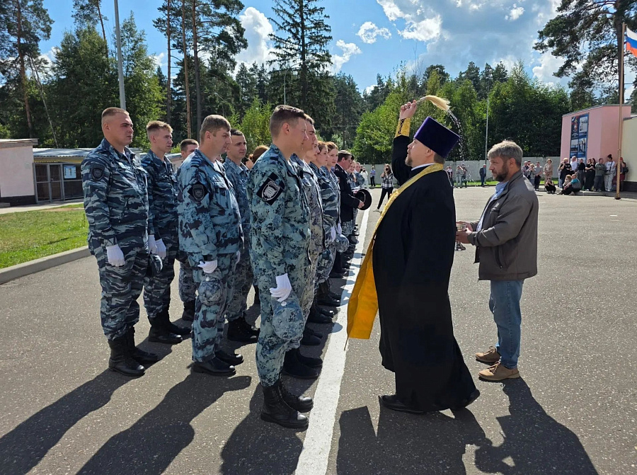 Торжественное принятие присяги в Егорьевском филиале Ростовской школы служебно-розыскного собаководства МВД