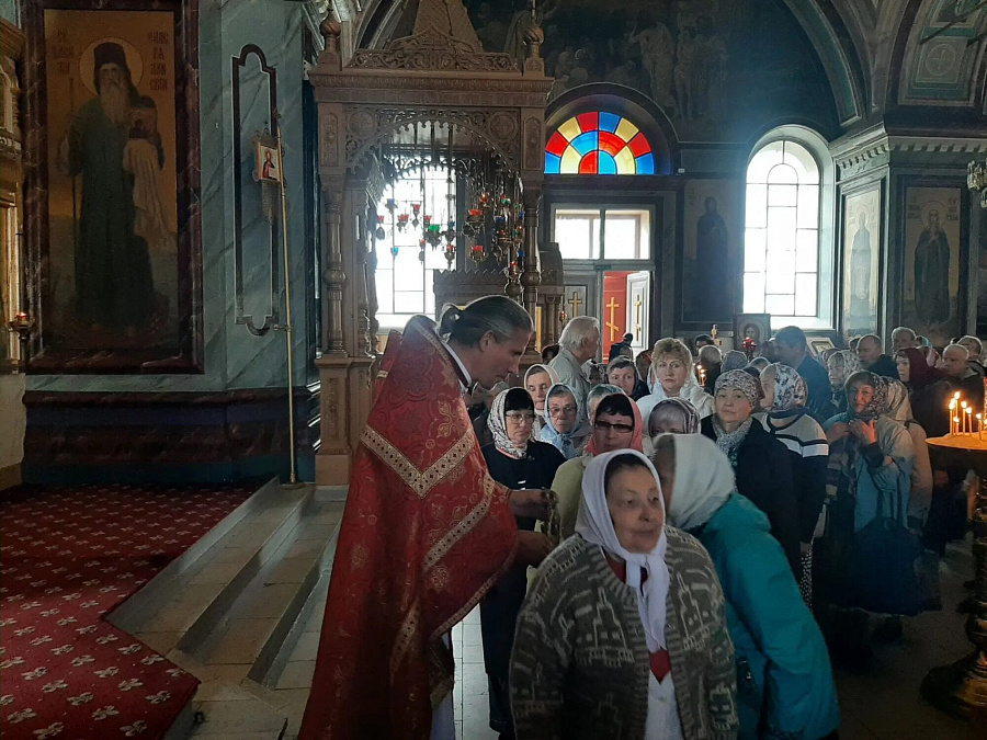 Праздничное богослужение в Иоанно-Предтеченском соборе Зарайского кремля