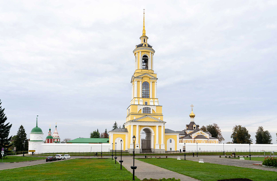 Митрополит Павел сослужил Святейшему Патриарху Кириллу за освящением Сретенского храма Ризоположенского монастыря в Суздале и Божественной литургией
